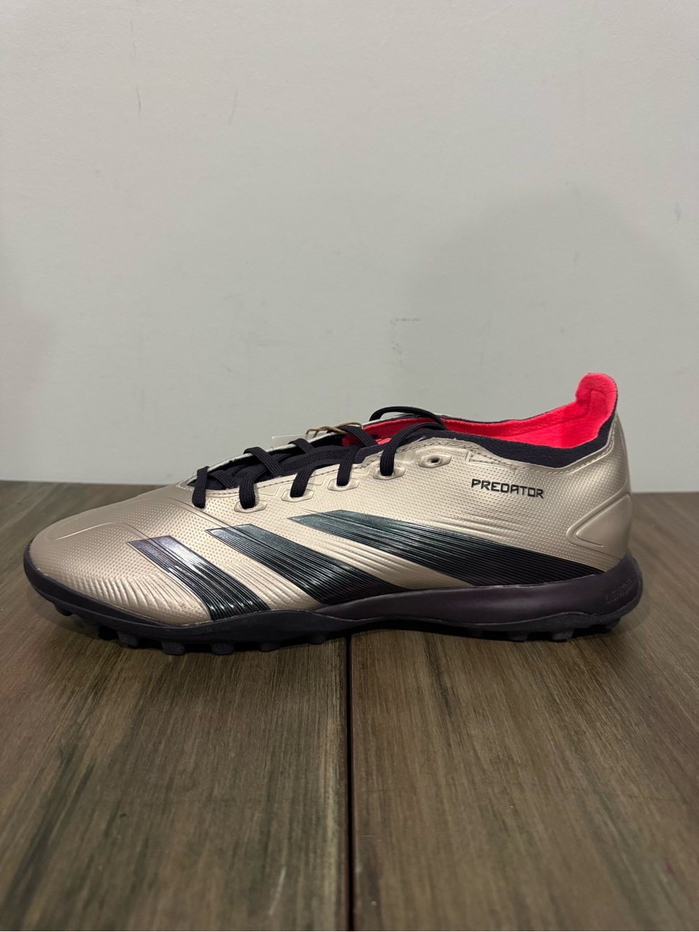 ADIDAS PREDATOR LEAGUE TURF MEN SOCCER PLATINUM METALLIC AURORA BLACK TURBO